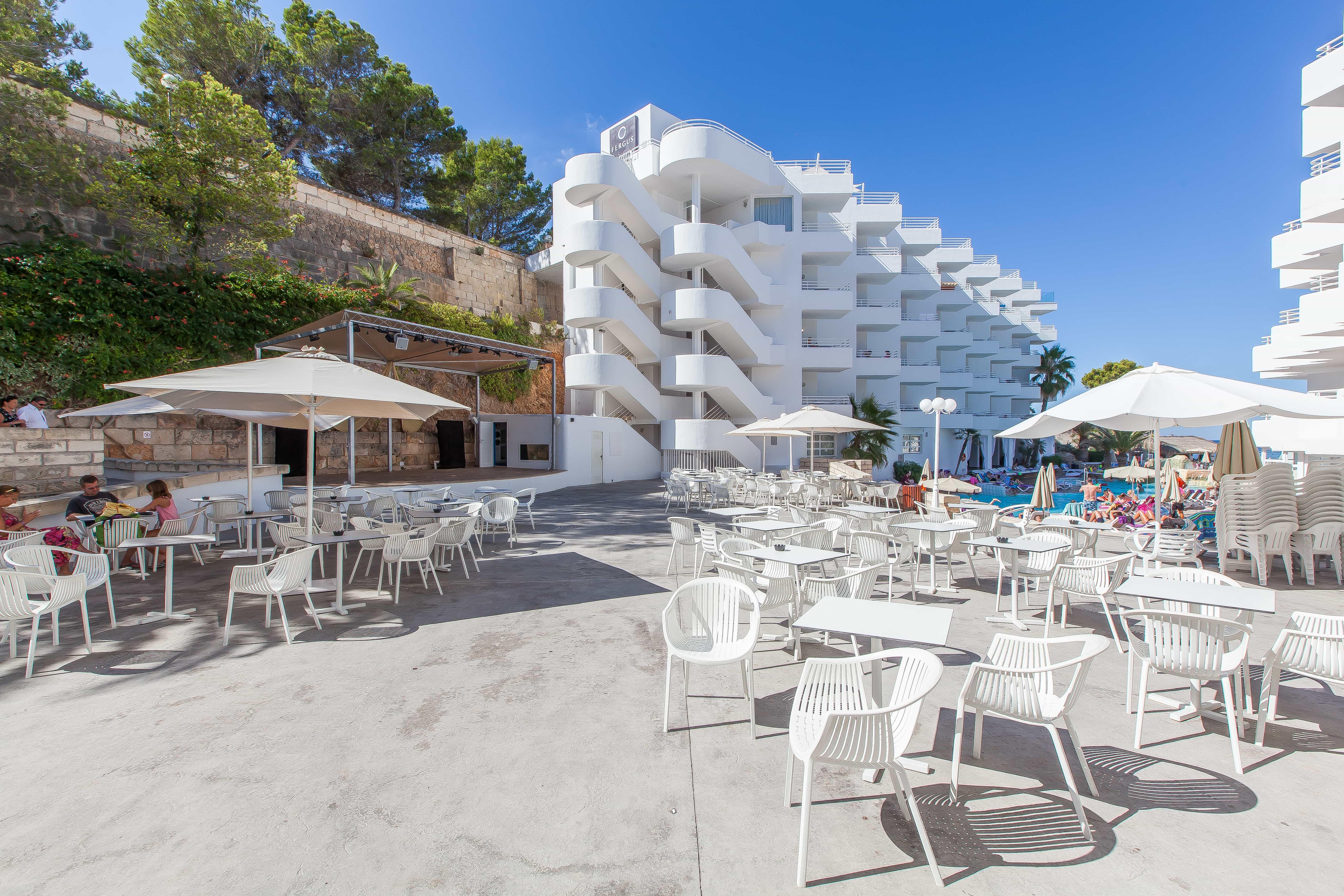 Fergus Style Cala Blanca Suites Santa Ponsa Exterior photo