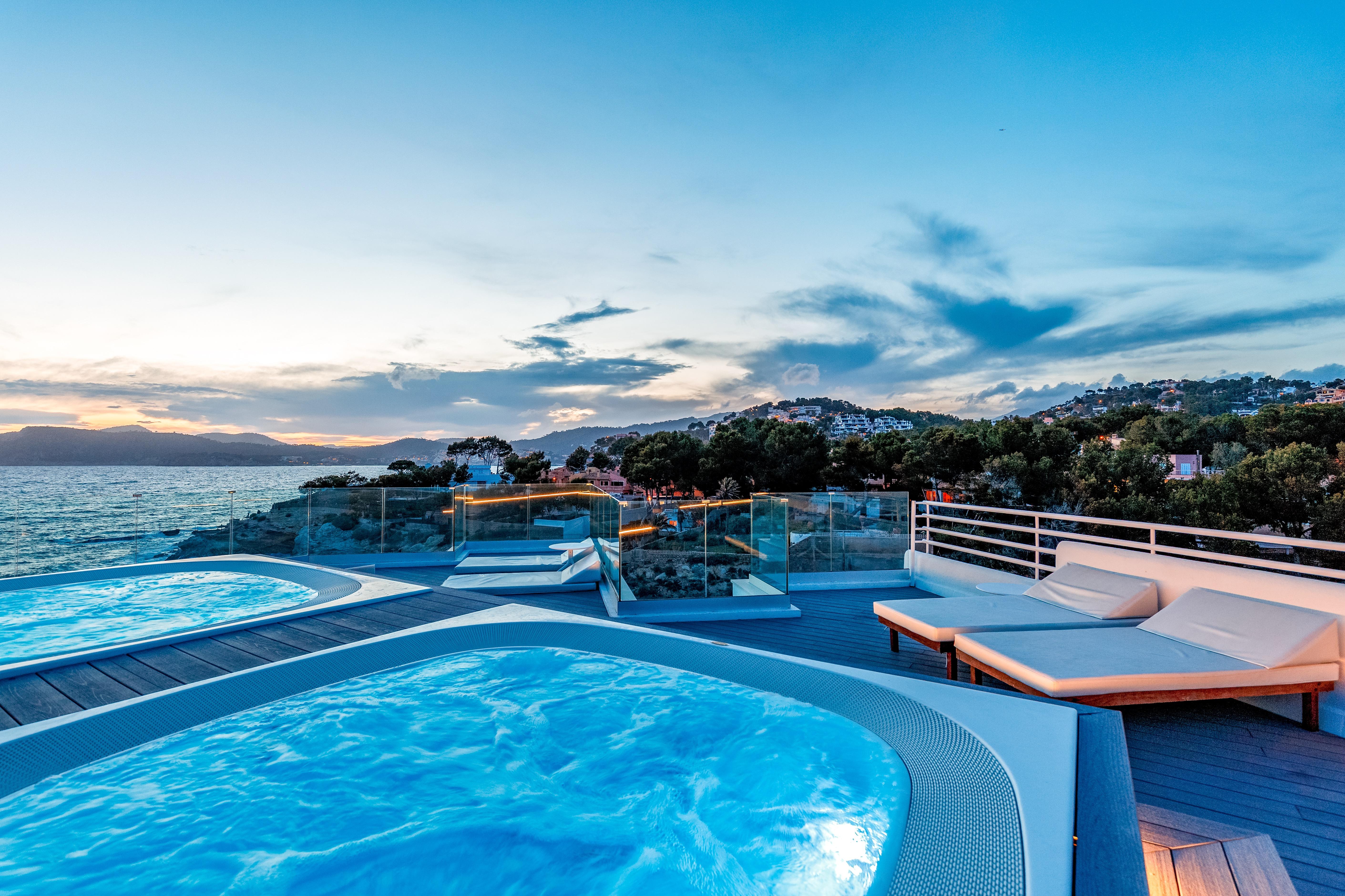 Fergus Style Cala Blanca Suites Santa Ponsa Exterior photo