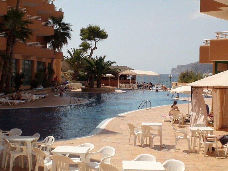 Fergus Style Cala Blanca Suites Santa Ponsa Exterior photo